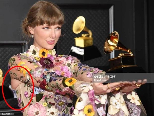 Taylor Swift, Rosé BLACKPINK muốn độn thổ vì váy áo bục chỉ-2