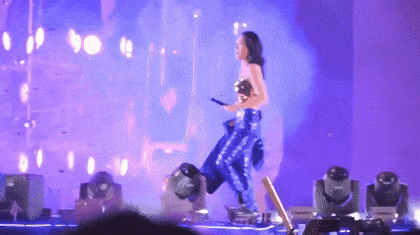 Chiếc áo thất lạc của Mỹ Tâm được fan mix match siêu sành điệu-3