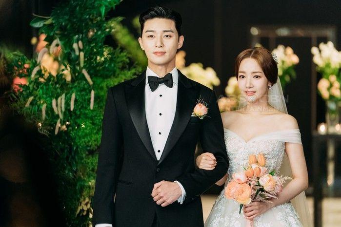 Park Min Young - Park Seo Joon bị soi diện đồ đôi tình tứ-9