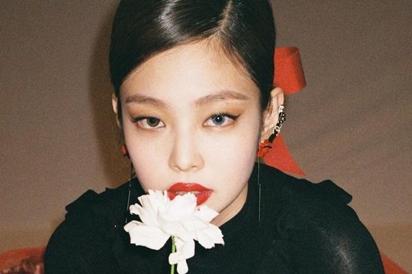 Jennie bị khiếu nại, đòi điều tra vì vi phạm lệnh cấm tụ tập-3