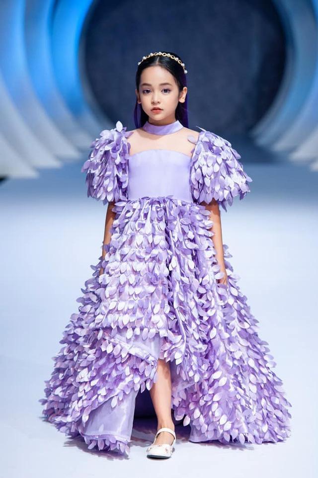 Quắn quéo trước độ xinh xỉu của bé Cami phim Hướng Dương Ngược Nắng-7