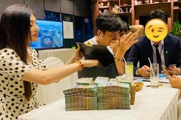 Lâm Khánh Chi tuyên bố trúng xô 10 tỷ rồi vội vàng xóa bài