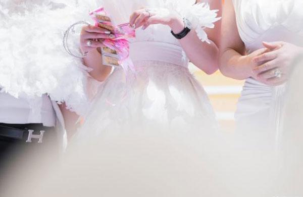 Con gái cô dâu 200 lượng được tặng nhiều vàng miếng trong lễ thôi nôi-9