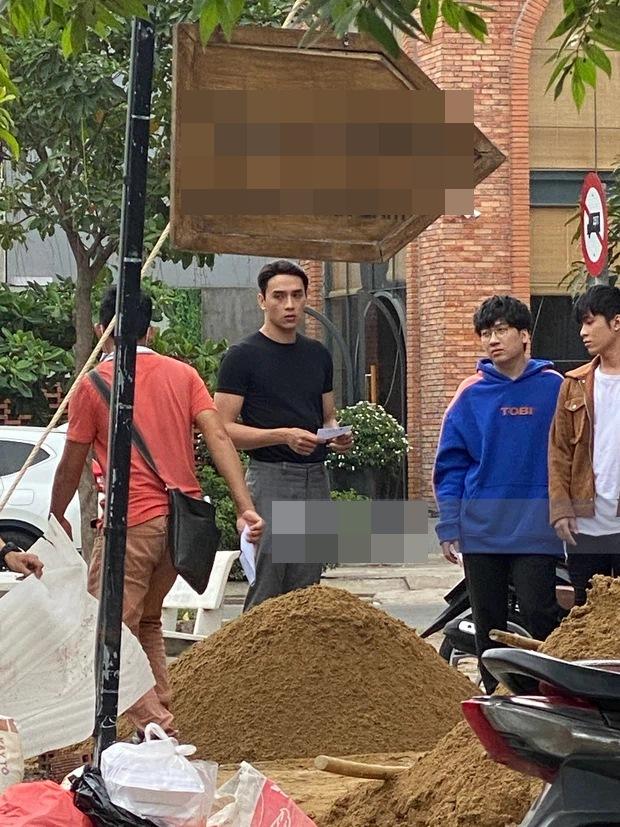 Thuận Nguyễn xuất hiện body vẫn mlem dù da dẻ có thâm sạm-11