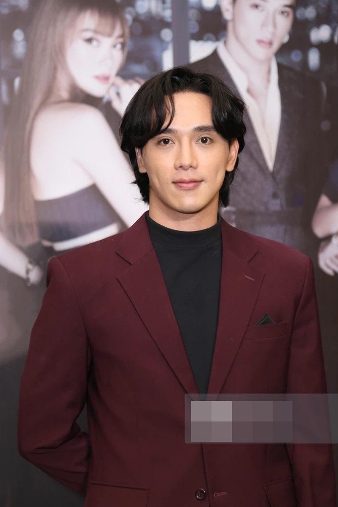 Thuận Nguyễn xuất hiện body vẫn mlem dù da dẻ có thâm sạm-4