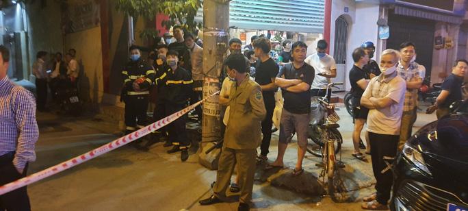 Ngáo đá ném mìn tự chế vào tiệm vàng, chém người ở Hải Phòng-3