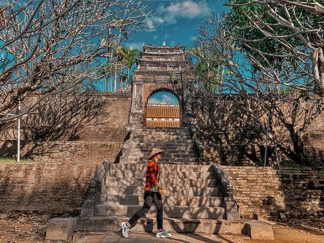 Xứ Huế đẹp ngút trời qua bom tấn Gái Già Lắm Chiêu V-3