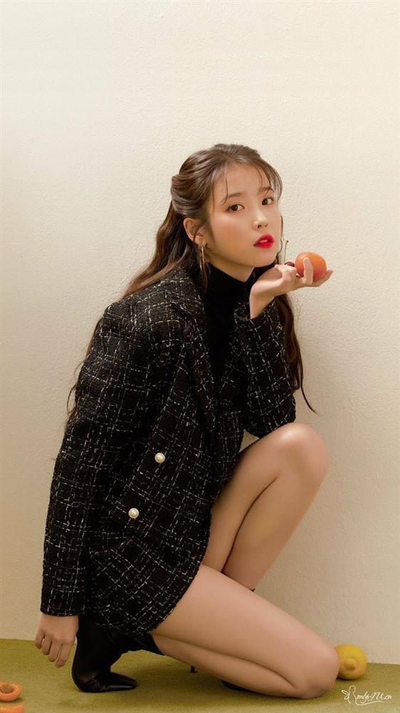 Loạt style nữ sinh giúp IU trẻ ra đến 10 tuổi-7