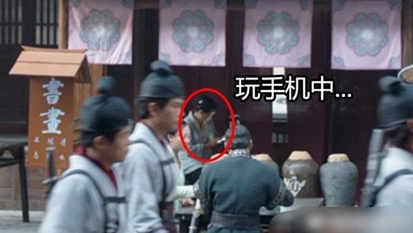 Kỹ xảo giả trân, đạo cụ lởm gây cười của phim hot Sơn Hà Lệnh-5