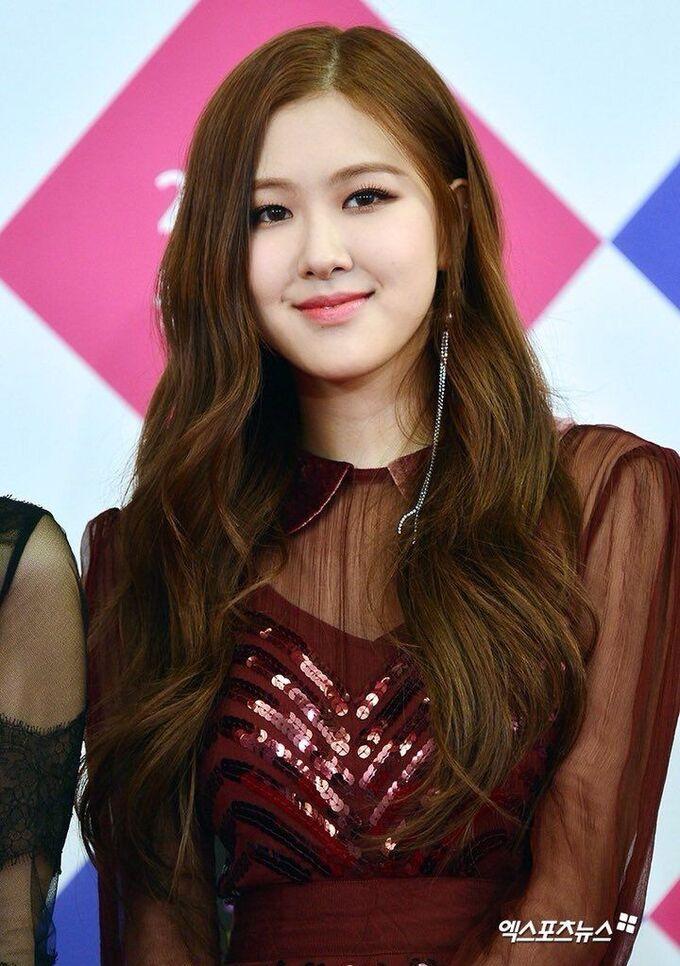 Rosé ngày xưa vừa buồn vừa nhạt, nay lên đời dữ dội nhờ đổi style makeup-1