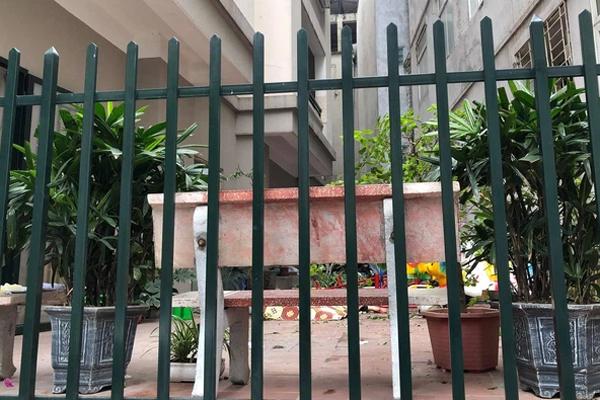 Kinh hoàng: Nam công nhân ngã chúi đầu vào máy nghiền-4