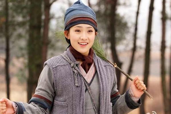 Chồng đập búa vào đầu vợ cũ rồi cứa cổ đến chết ở Phú Thọ-2