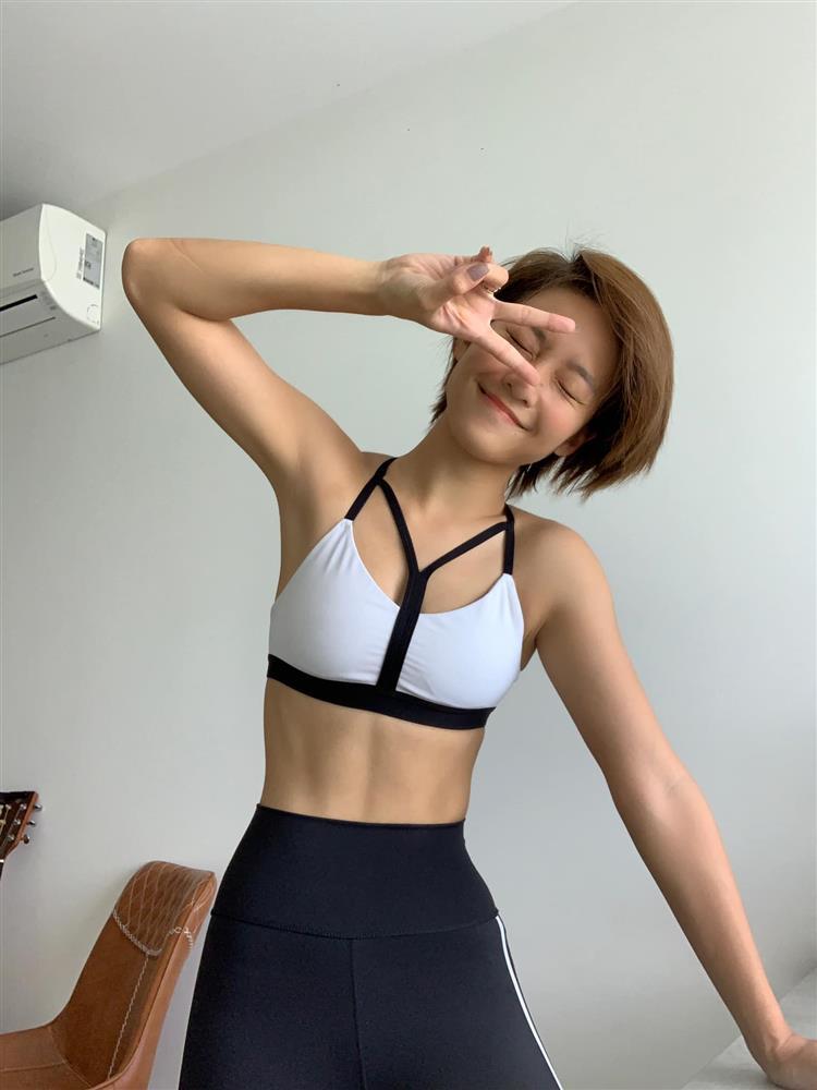 Bắt gặp bản sao Đặng Thu Thảo trên phố: Có xinh như lời đồn?-18