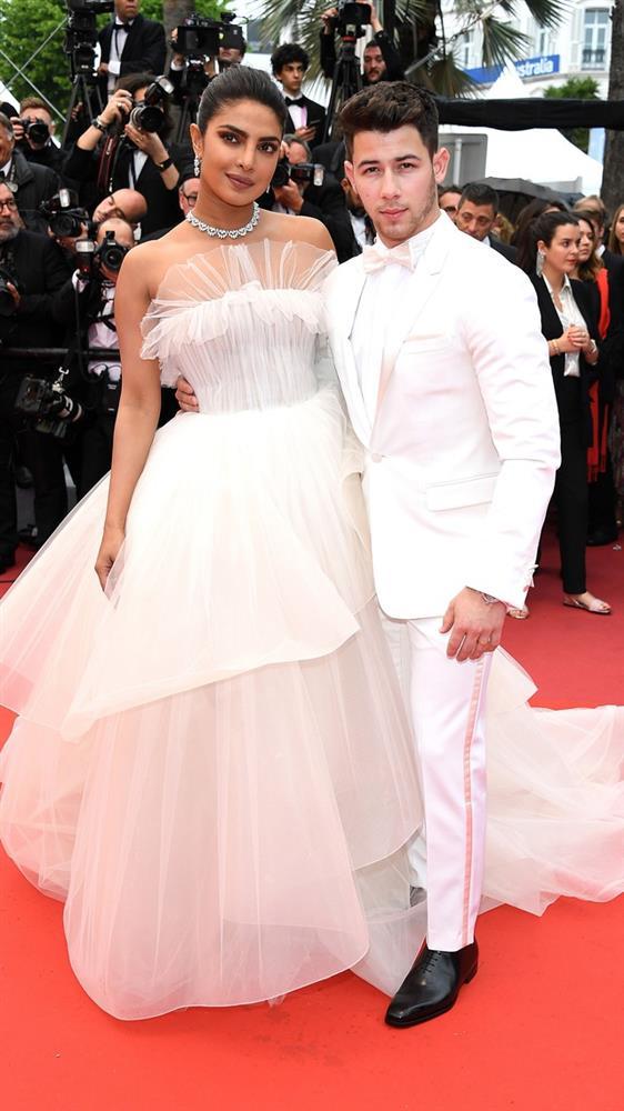 Nick Jonas kể về hôn nhân 3 năm với Hoa hậu Thế giới Priyanka Chopra-4