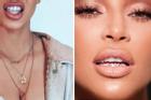 Kim Kardashian khoe răng đính kim cương