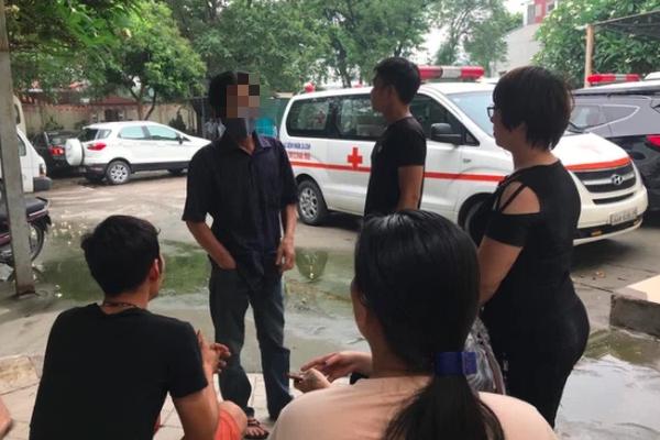 Hôn bé trai trong lúc ngủ để lại dấu răng, cô giáo nói dối con bị bạn học cắn-4