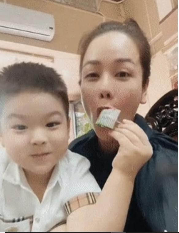 Nhật Kim Anh đoàn tụ quý tử sau quyết định được quyền nuôi dưỡng-2