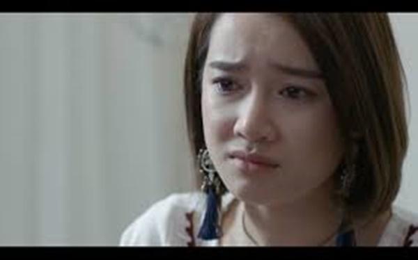 Khóc mãi một kiểu, đến bị tát mà Nhã Phương vẫn không cảm xúc-1