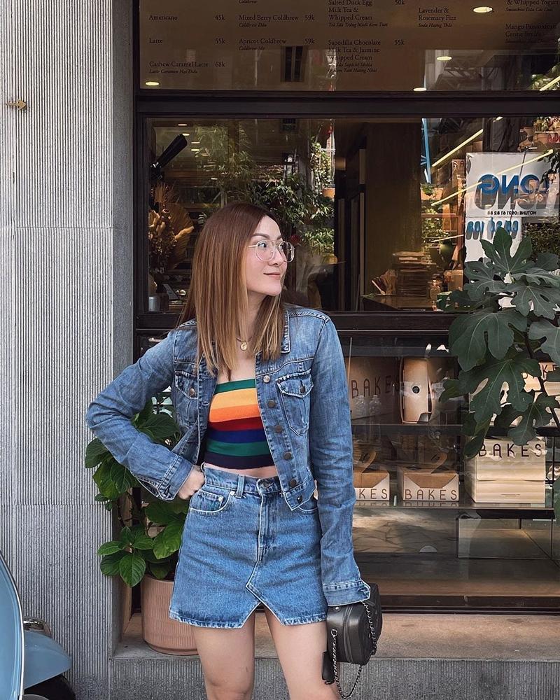 STREET STYLE: Chi Pu mặc đồ khoét táo bạo - Phương Mỹ Chi khoe vai trần-8