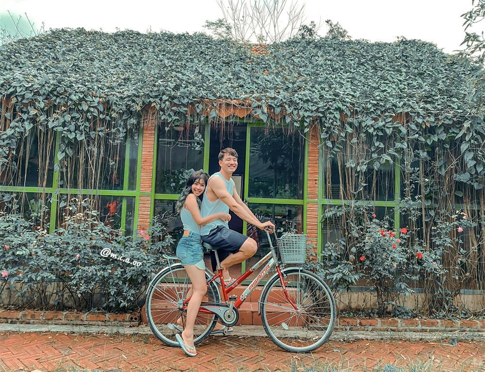 30 tuổi chưa yêu ai, nàng 9x mê du lịch trúng sét ái tình với trai đẹp 1m85-8