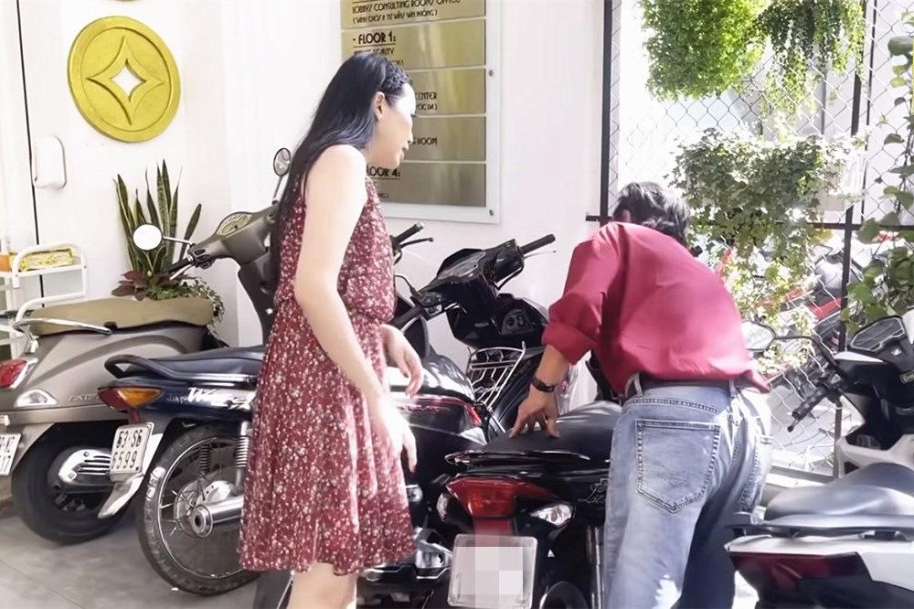 Sức khỏe Thương Tín yếu, ngã xe máy vì di chứng hậu đột quỵ-1