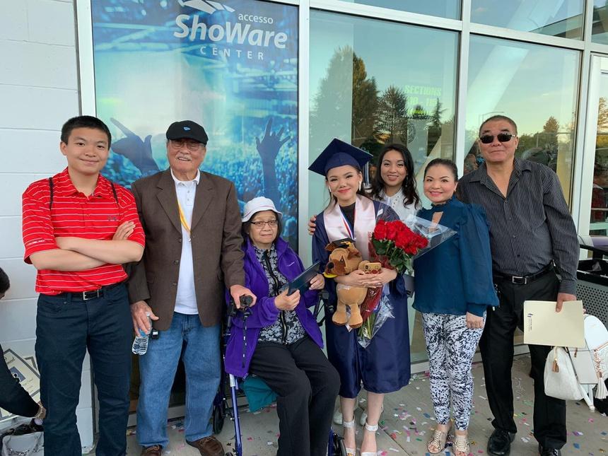 Cô gái Việt khiến Katy Perry kinh ngạc ở American Idol giờ ra sao?-3