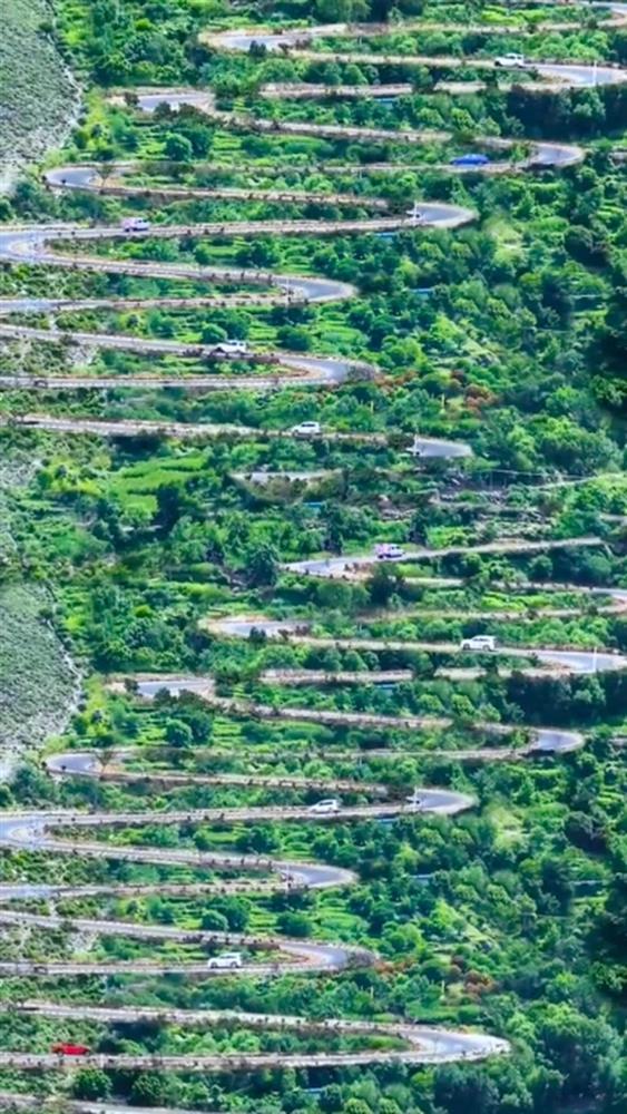 Clip Hà Giang hùng vĩ gây chú ý là sản phẩm của photoshop?-1