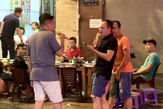 Từ ngày 30/6, hát karaoke gây ồn tại TP.HCM sẽ bị xử phạt-1