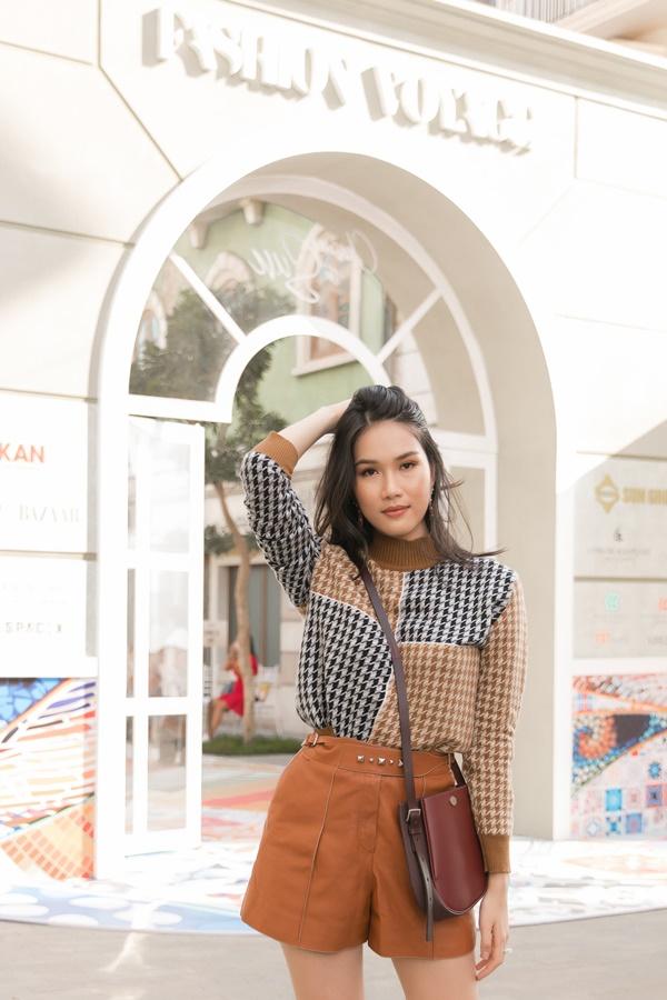 Hiền Thục, Á hậu Kiều Loan ăn mặc không giống ai giữa dàn sao-12