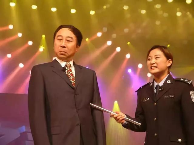 Giả Linh: Từ danh hài nghèo mạt giờ trở thành ngôi sao triệu đô-6