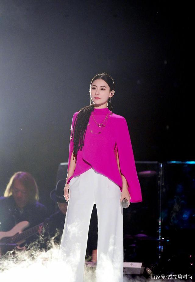 Trương Bá Chi muốn đổi họ cho con, Tạ Đình Phong phản ứng gay gắt-3