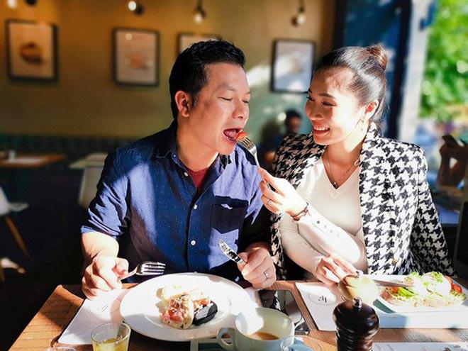 Vợ Á hậu bất ngờ khoe ảnh cực nóng cùng Shark Hưng-4