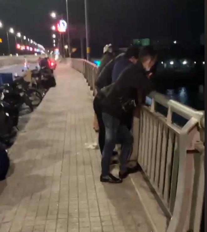 1h sáng, cô gái trẻ đẹp nhảy cầu tự tử để lại lá thư đầy uất ức-6