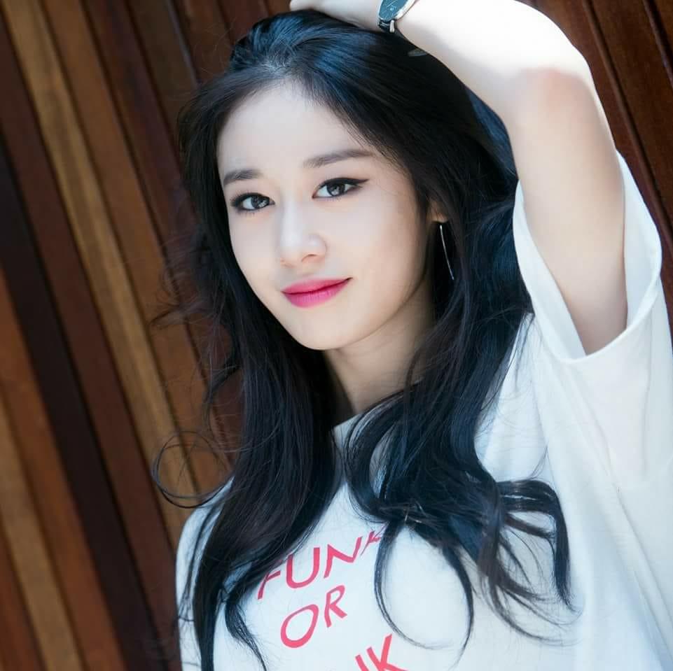 Visual đỉnh từ gốc rễ của đại gia đình mỹ nhân Jiyeon-7