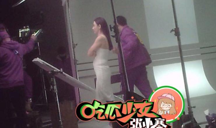 Trương Bá Chi bụng to vượt mặt dù phủ nhận mang thai lần 4-2