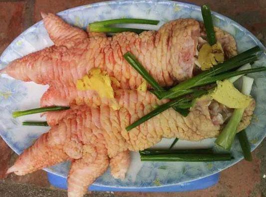 Gói mì tôm 300k và những món ăn có tên vỉa hè mà đắt không tưởng-4