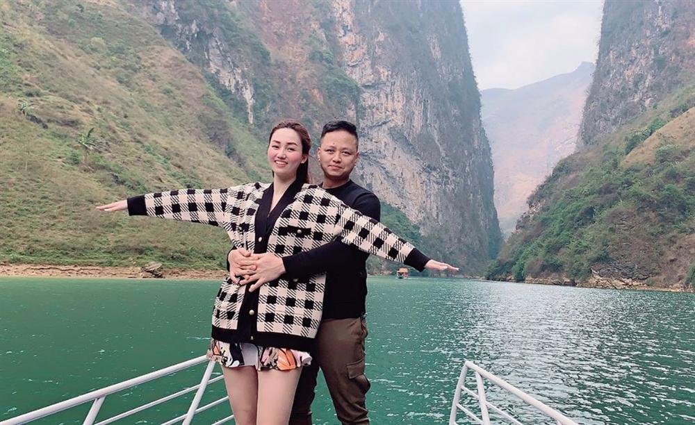 Á hậu Ngô Trà My và chồng đại gia kỷ niệm 5 năm cưới hoành tráng-8