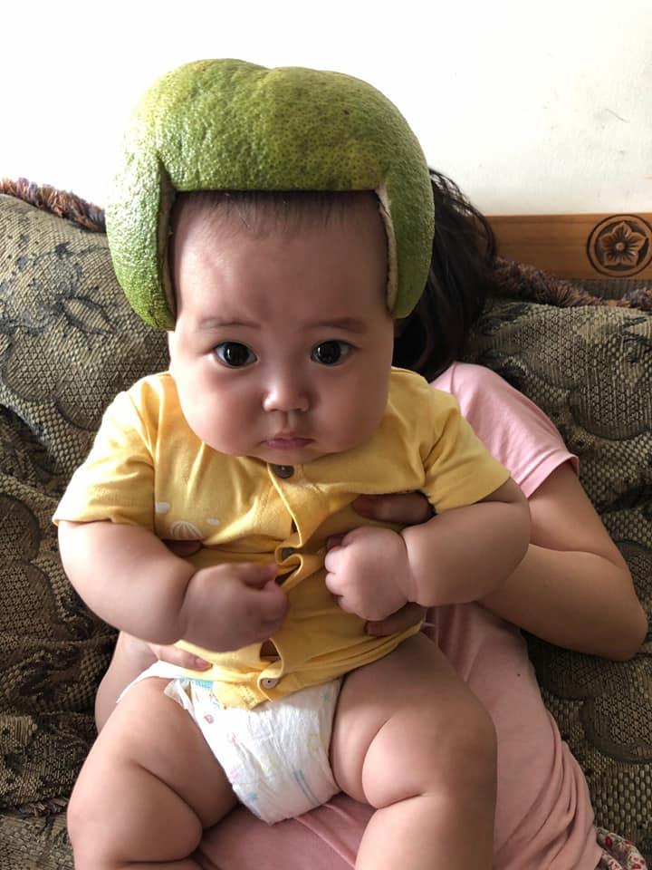 50 sắc thái hài hước của em bé khi có mẹ cứ hở ra là hóa trang cho con-7