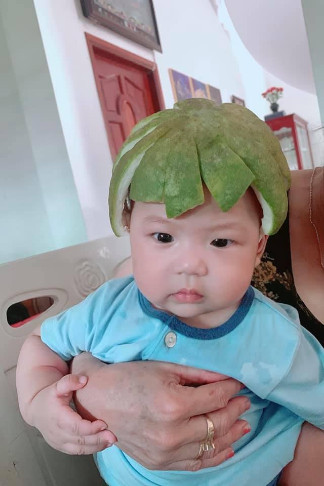 50 sắc thái hài hước của em bé khi có mẹ cứ hở ra là hóa trang cho con-10