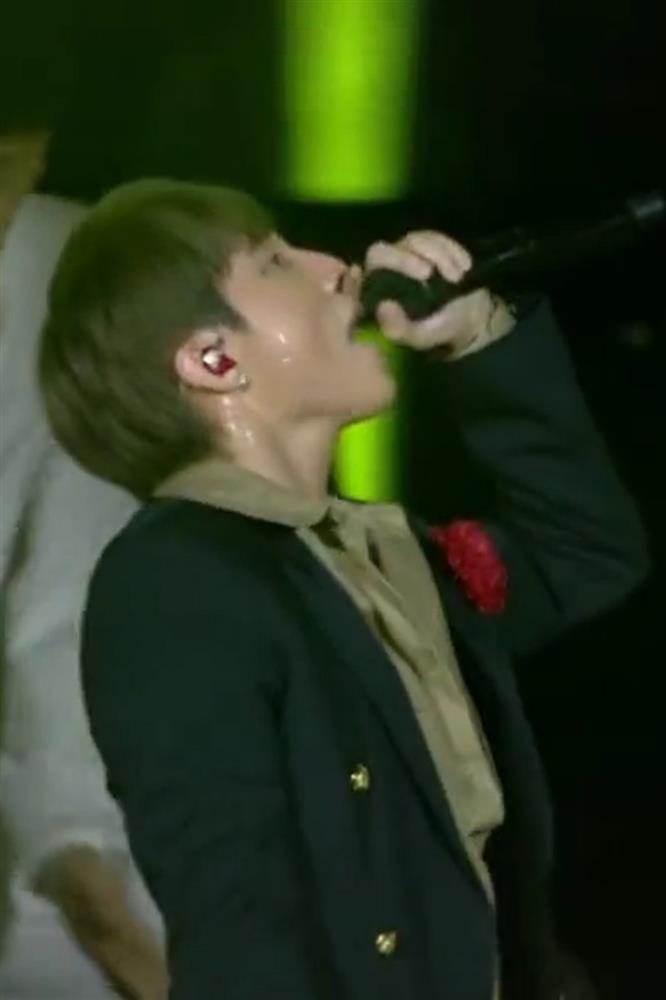 Sơn Tùng M-TP hát live kém hơn Jack ?-1