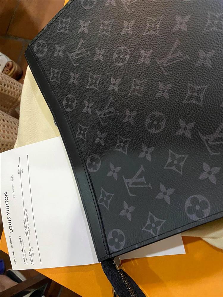 Lấy vợ trẻ, Công Lý tậu loạt đồ hiệu toàn vài chục triệu một món-5