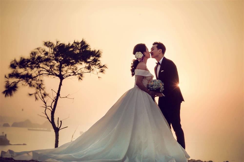 Thành Trung kỷ niệm 4 năm cưới tiếp viên hàng không-4