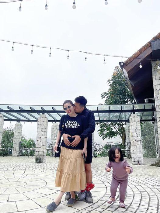 Chụp ảnh lộ bụng to lùm lùm, nghi vấn Hằng Túi mang thai lần 6-2