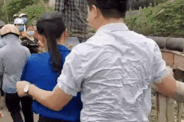 Giận chồng, người phụ nữ nhảy sông Hàn tự tử, bỏ lại 3 con nhỏ-4