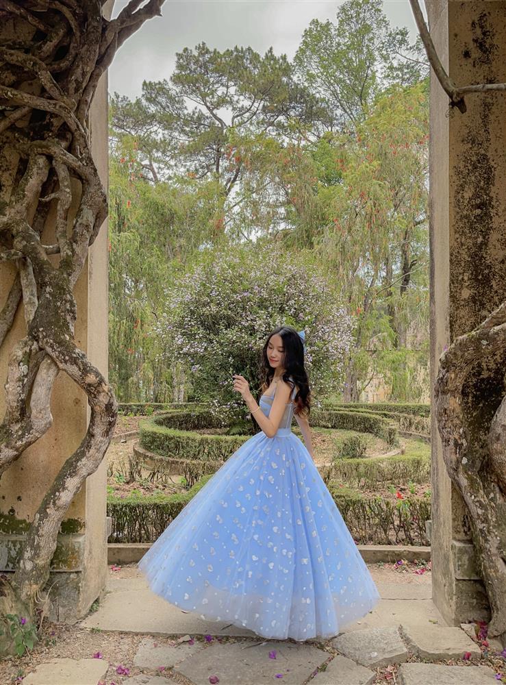 Nàng 9x đẹp như Công chúa ngủ trong rừng ở điểm check-in cổ kính Đà Lạt-4