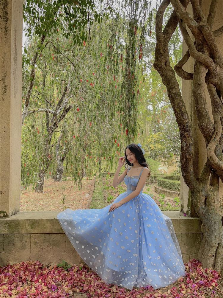 Nàng 9x đẹp như Công chúa ngủ trong rừng ở điểm check-in cổ kính Đà Lạt-5