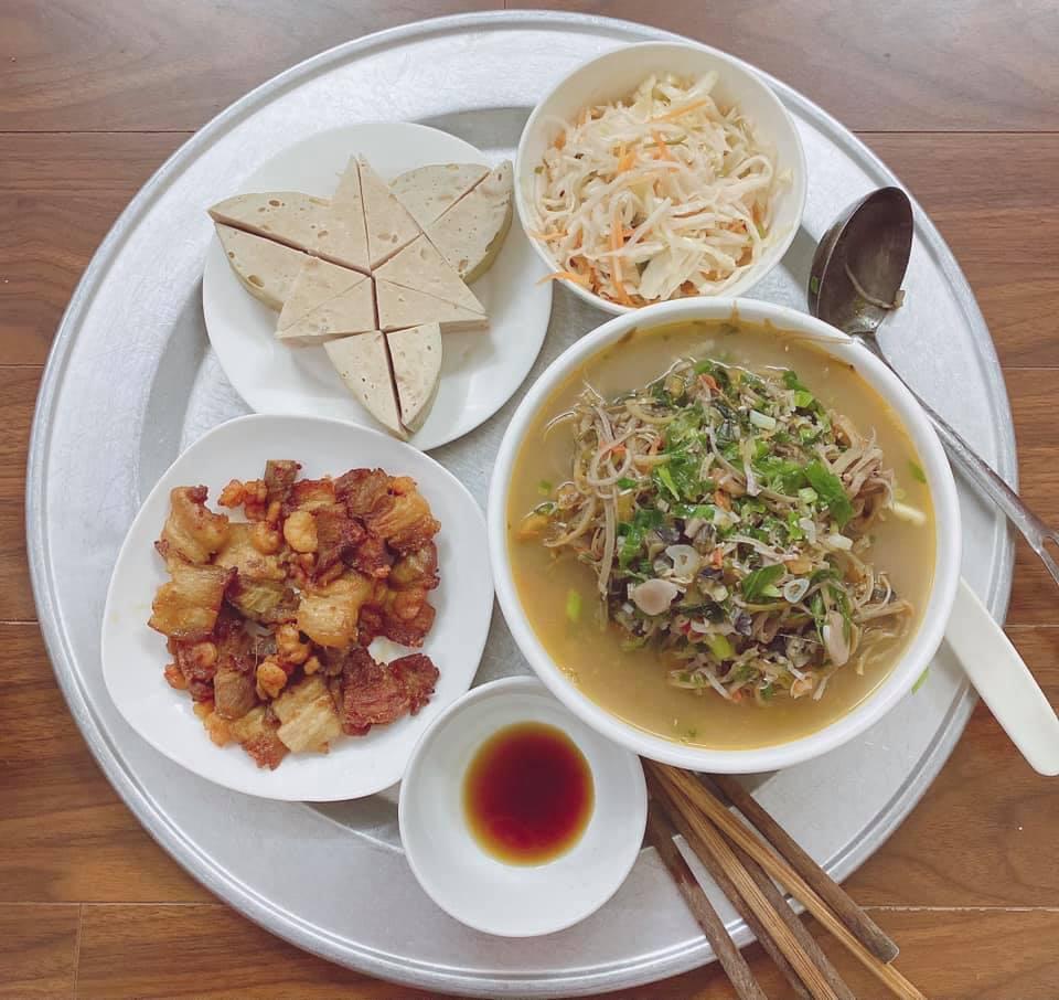 Học mót mẹ đảm nghệ thuật cắt và xếp giò đạt 3 tiêu chí đẹp, vừa miệng, dễ gắp-2