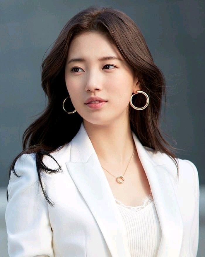 Tóc mái xoăn từ những năm 70 đang trở thành mốt-2