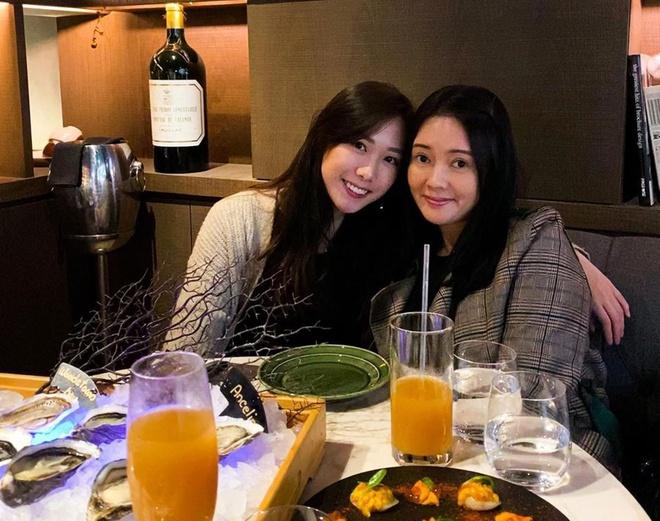 Ảnh hậu mang danh giật chồng sống cô độc ở tuổi ngũ tuần-13