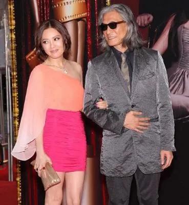 Ảnh hậu mang danh giật chồng sống cô độc ở tuổi ngũ tuần-12